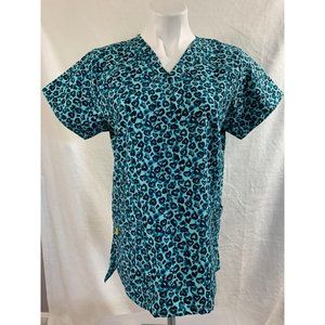 WonderWink MEDIUM heart shaped leopard print scrub top